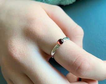 Sterling Silver Garnet Cabochon Ring