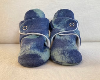 Glory in Blue Linen/Cotton Baby Booties