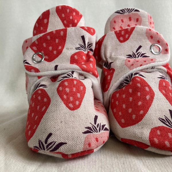 Queen of Berries Strawberry Baby Booties!
