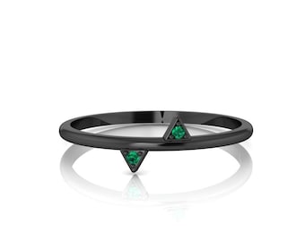 14k Goth Ring Gold Stackable Emerald Ring Solid Gold Gemstone Ring