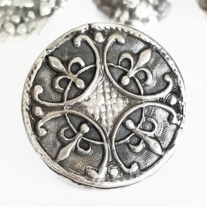 SterlingSilver,metalclay shield ring,boho ring,shield ring,OOAK ring,Victorian ring,statement ring,statement ring,fleur-de-lis,french flower