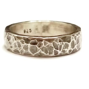 5 mm x 2 mm, anillo para papá, anillo para mamá, anillo rústico, anillo apilable, banda personalizada, anillo para hombre, anillo de aniversario, anillo de bodas, regalo para él, regalo de bodas