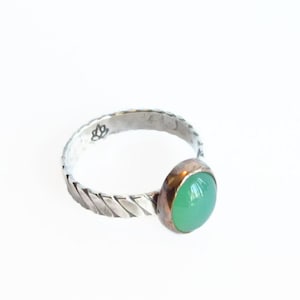 Green CHRYSOPRASE OVAL, Mixed Metal Stack Ring, Rustic stack Ring, Hammered Ring, Silver and Copper Stack Ring, Statement Ring,boho Ring