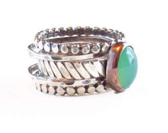 Green CHRYSOPRASE Ring, Mixed Metal, Stack Ring, Rustic stack Ring, Hammered Ring,Silver and Copper Stack Ring Set,boho ring,Oxidized Ring