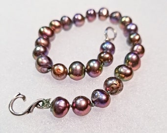 Smoky Metallic Gray Purple Iridescent Freshwater Pearls on Knotted 7 3/4 Inch Bracelet with Antiqued Silver Clasp Knotted Pearls