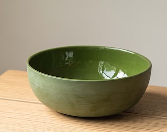 Porcelain Salad Bowl: Handmade Green Ceramic Serving Bowl