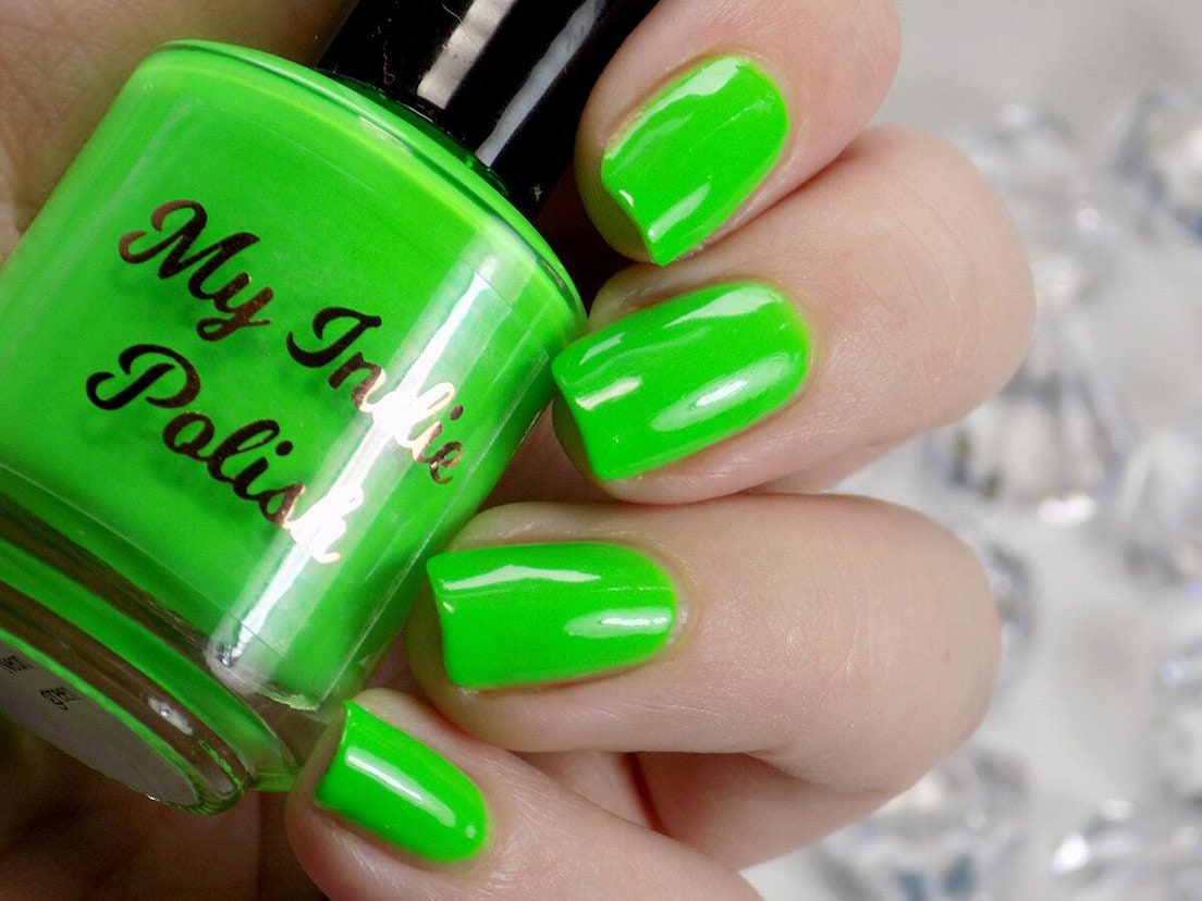 1. "Emerald Green Gel Nail Polish" - wide 5
