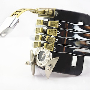 Hi Tek Steampunk unisex retro futuristic handmade Steampunk scorpion watch