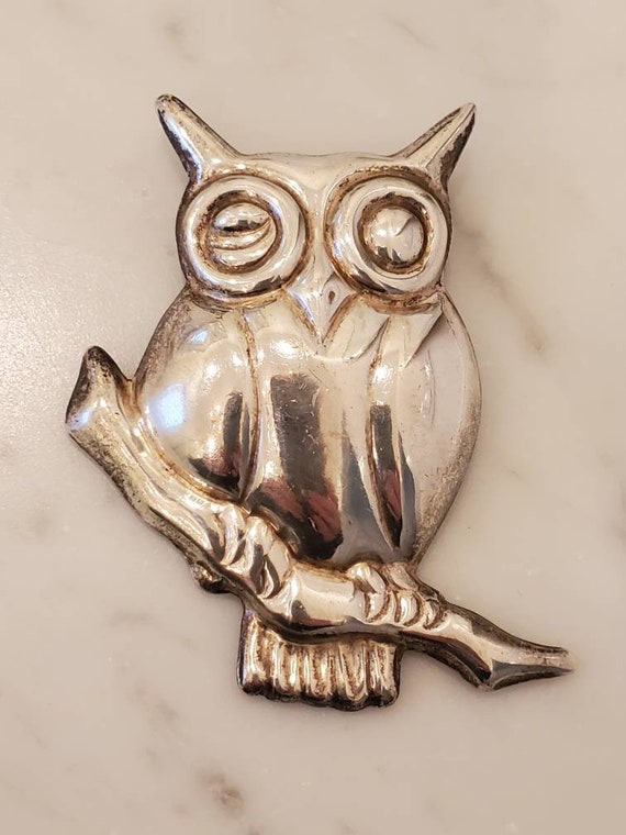 Vintage Sterling Silver lrg. Owl Brooch Pendant N… - image 1
