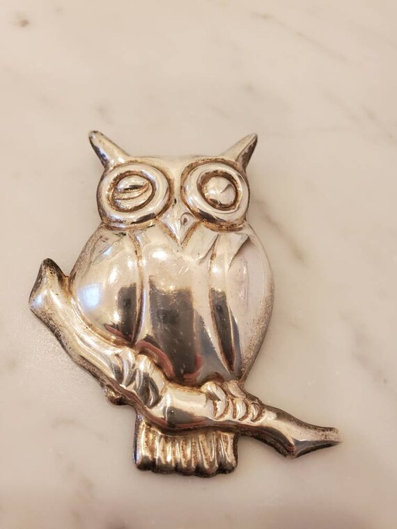 Vintage Sterling Silver lrg. Owl Brooch Pendant N… - image 3