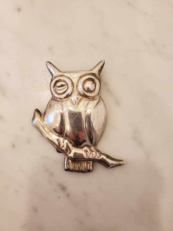Vintage Sterling Silver lrg. Owl Brooch Pendant N… - image 2