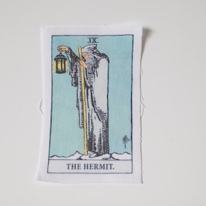 CLOSE-OUT: The Hermit - L'Hermite - El Ermitaño - Rider-Waite tarotkaart opnaaiende patch