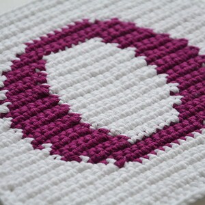 Letter "O" Potholder Crochet Pattern - for beginners