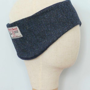 Diadema Harris Tweed hecha a mano: Pañuelo de espiga azul y negro