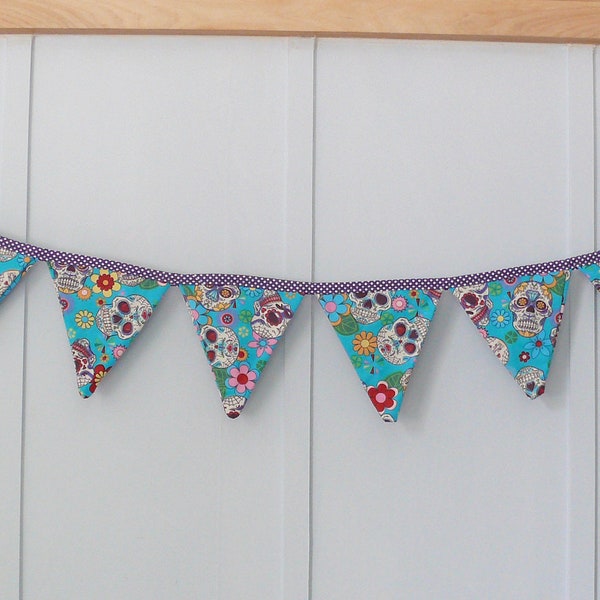 Day of the Dead Bunting   .12 Flags Long, Skulls Bunting