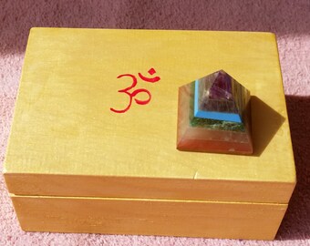 Golden OM Energy and Healing Box with 7 Chakra Pyramid Crystal