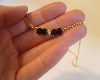 Black and gold-plate simple short necklace