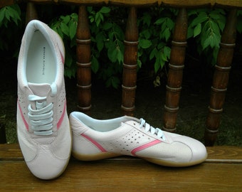 Never Worn Vintage Pink Leather Banana Republic Tennis Shoes Sz 5.5