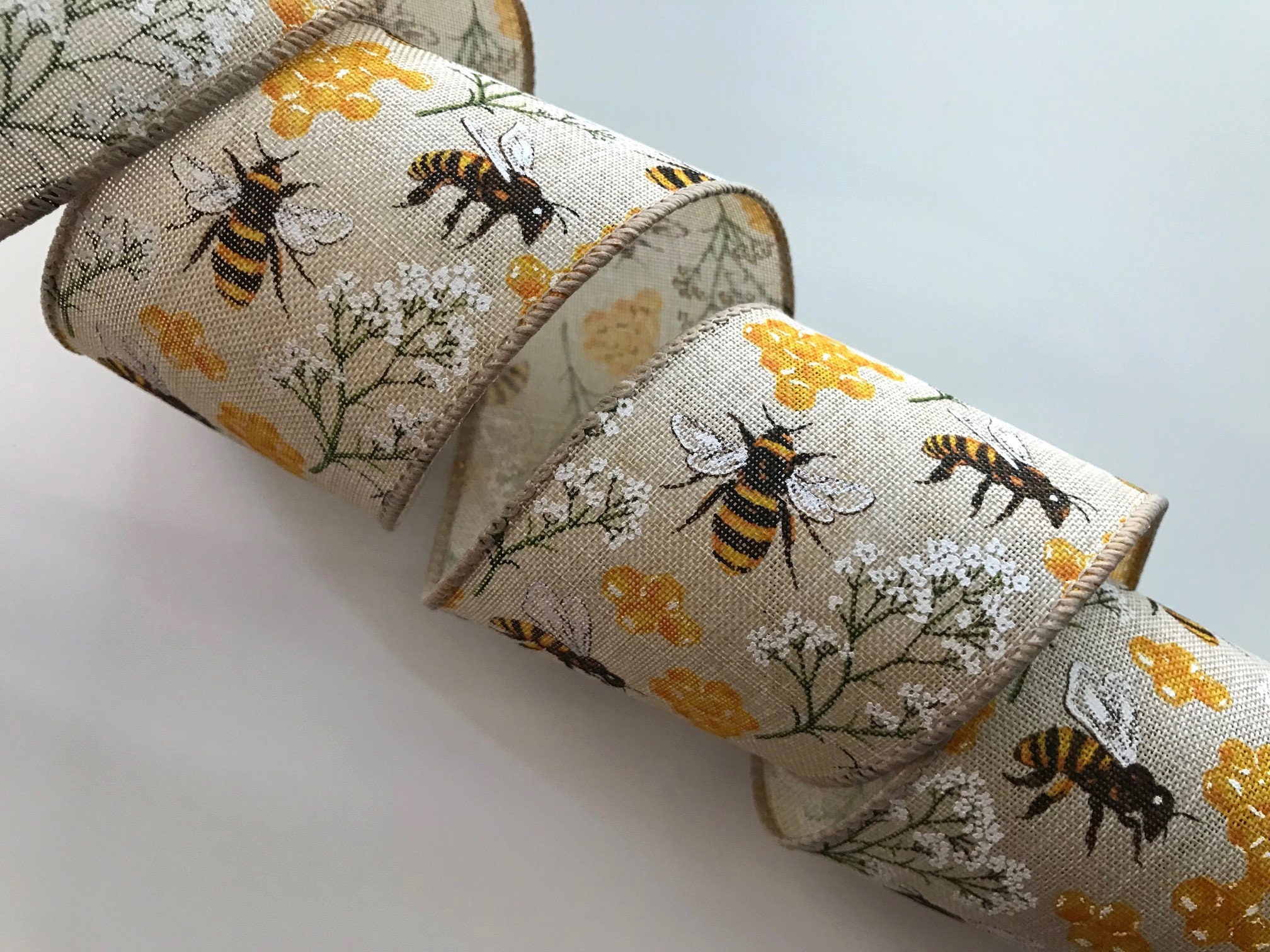 Bumble Bees Honeycomb and Baby's Breath Ribbon, 2 1/2