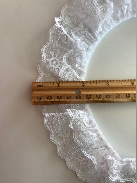 White Ruffled Candlewick Lace Trim With Pink Ribbon Top~5 Yards