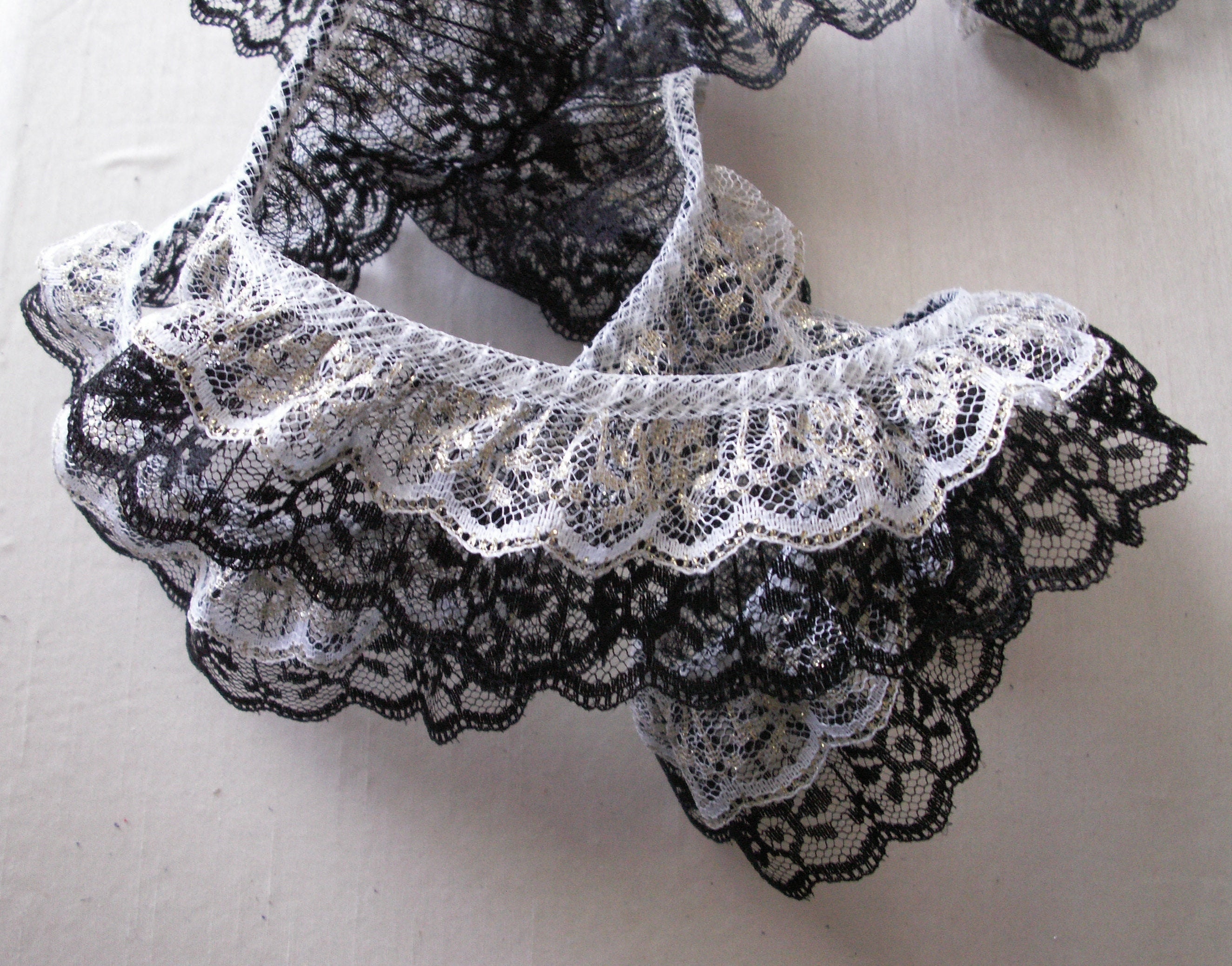 gathered lace trim