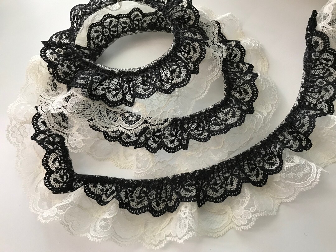 Ivy lace trim  - black