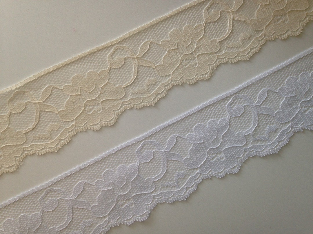 Elegant Lace Trim 2pcs Set