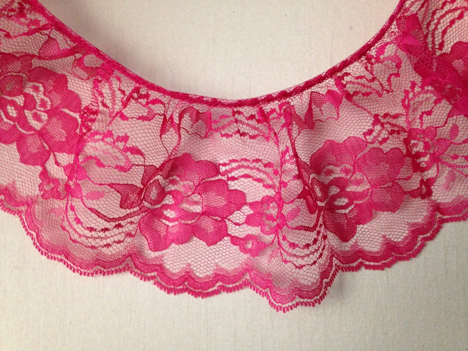 Scallop Ruffle Edge Hot Pink Scalloped Edge Ruffled Lace Trim, 4