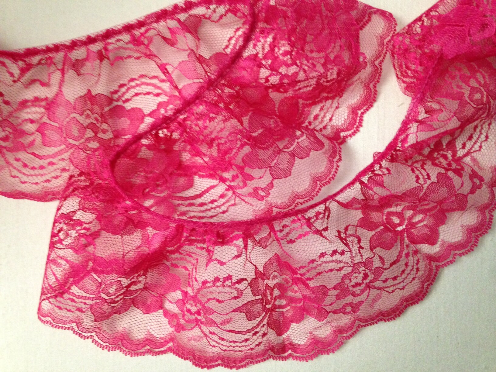 Scallop Ruffle Edge Hot Pink Scalloped Edge Ruffled Lace Trim, 4