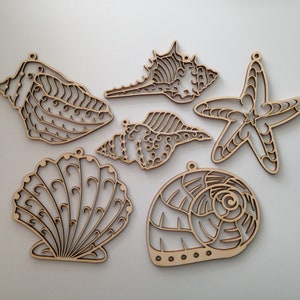  SEWACC 100pcs Fish Wood DIY Crafts Cutouts Wooden Fish Shaped  Hanging Ornaments Unfinished Wood Signs Sea Animals Ornaments for Wedding  Birthday Party Decorations Beach Theme Bathroom Decor