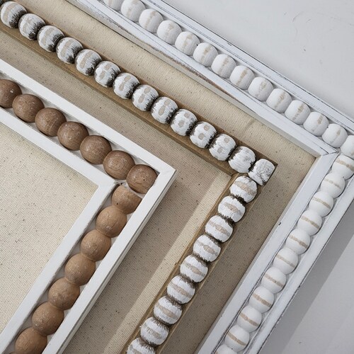 Tableau d'affichage à épingles encadré de perles de bois naturel, tableau magnétique décoratif détaillé en tissu en 3 tailles - 10 x 16, 14 x 19, 16 x 24, option de couleur personnalisée