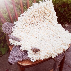 PDF KNITTING PATTERN Sheep rug image 3