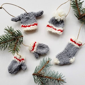 Set of 4 Mini knit Canadiana Ornaments Decorations grey white red image 1