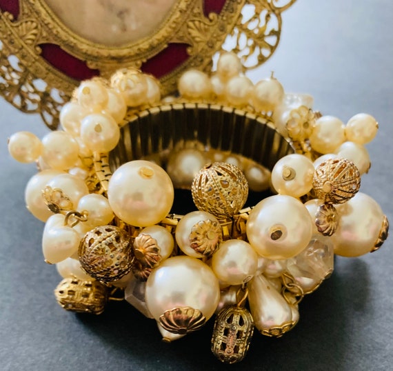 Vintage Gold Tone Faux Pearls Beads Baubles Filig… - image 2