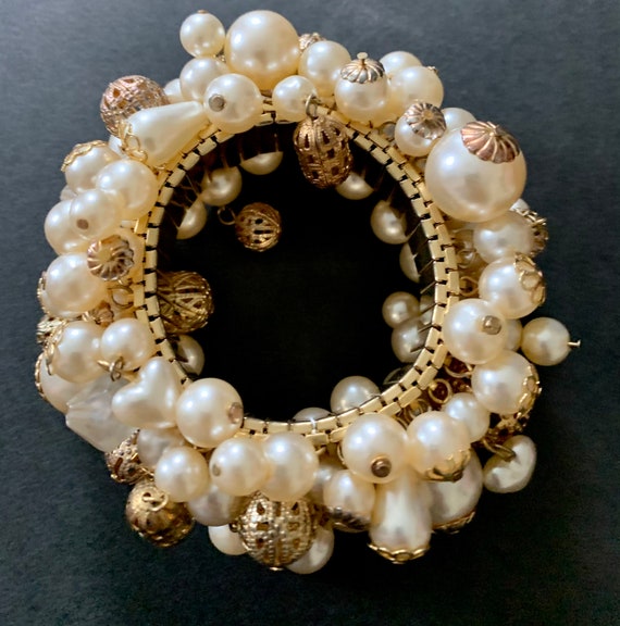 Vintage Gold Tone Faux Pearls Beads Baubles Filig… - image 7