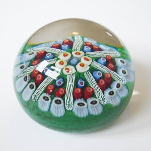 Vintage 3 Inch Strathern Paperweight (PW6)