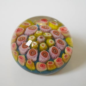 Vintage Small Strathern Glass Paperweight (PW13)