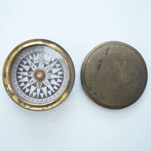 Antiek Messing Kompas Met Zwevende Kaart (CP76)