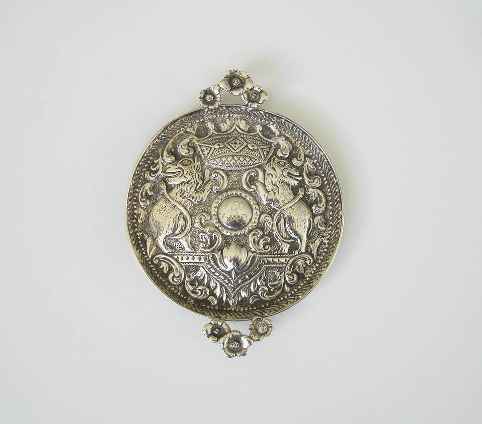 Antique Silver Heraldic Pin Tray 1890 - Impressionnant