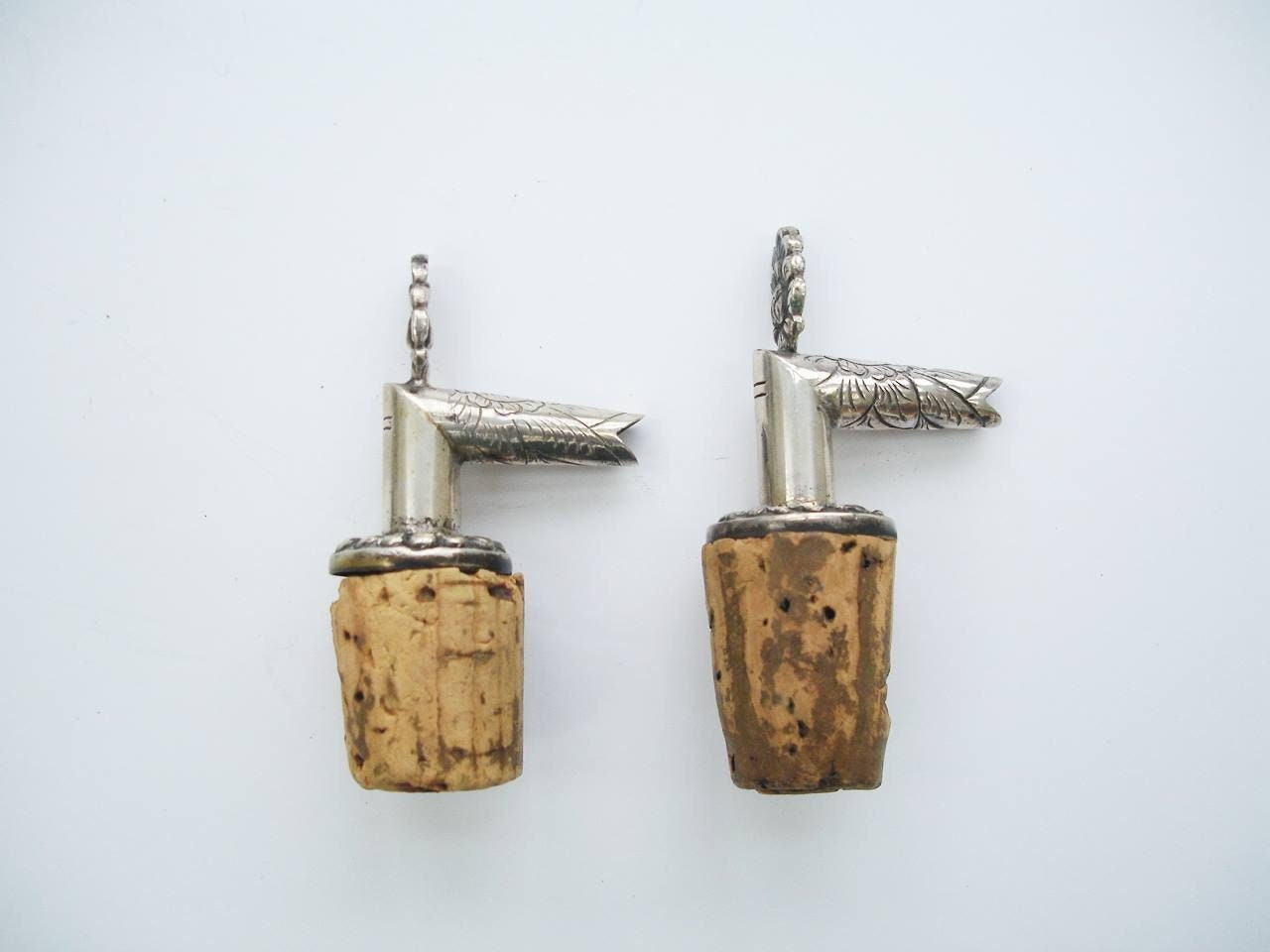 Poureurs de Bouteilles en Argent Antiques 800 - Huile et Vinaigre