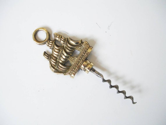 Vintage Brass Corkscrew Of The Victory (HF213)