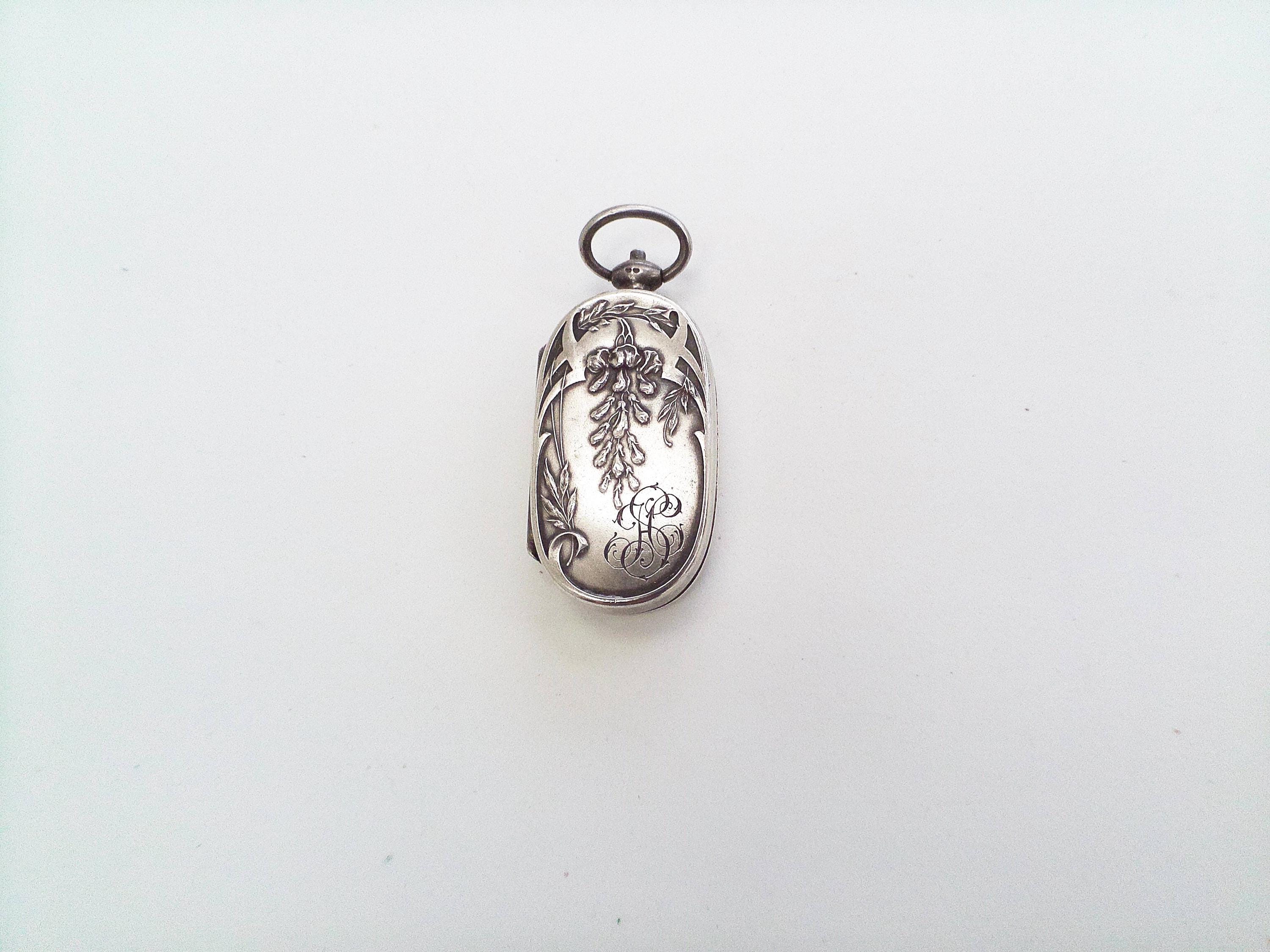 Sovereign case - Etsy 日本