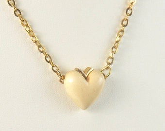 Heart Necklace Vintage Heart Pendant 1970s Resin Jewelry