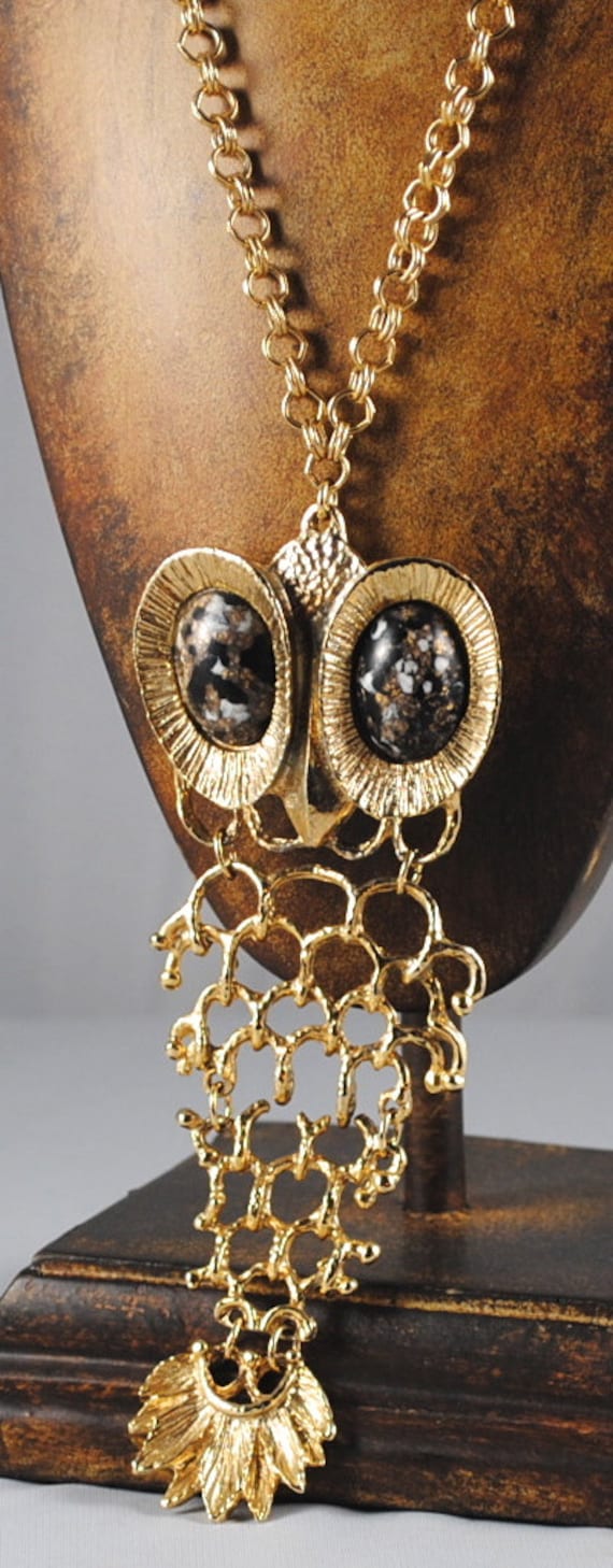 Vintage Large Eyed Articulated Owl Pendant Gold To