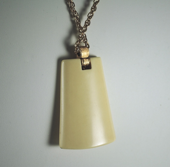 Vintage Necklace Lanvin-Like Runway Pendant Resin - image 4