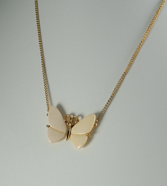 Butterfly Necklace Vintage Small Cream Colored Re… - image 4