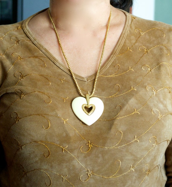 Collier Vintage Lanvin Paris - Pendentif Dauphins Et Coeur Avec Perle, Métal Doré, Longueur <30 Cm