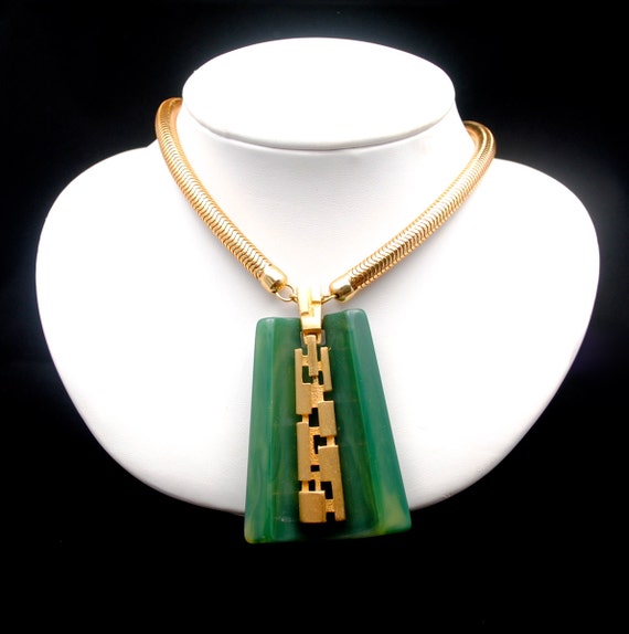 Vintage Jade Epoxy Resin Lanvin-Like Pendant - image 4