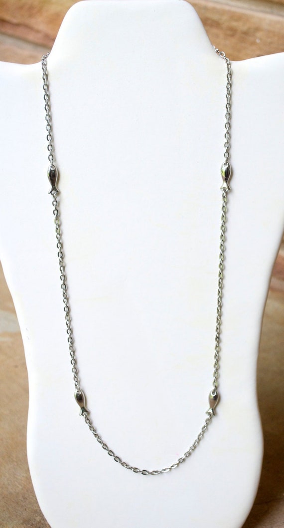 Vintage Necklace Silver Toned Fish Chain Necklace 