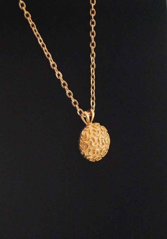 1970s Gold & Brown Pendant Necklace main image 0